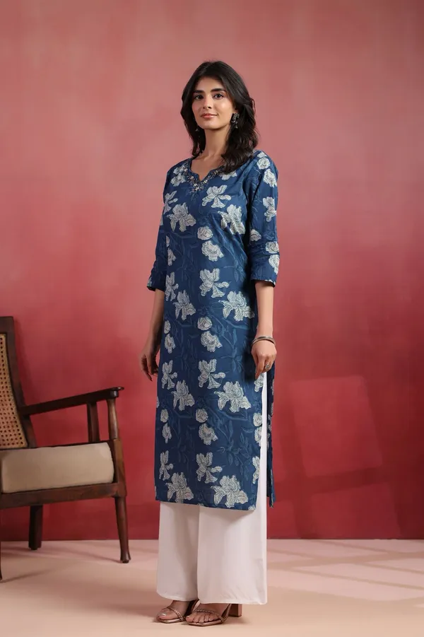Blue_Floral_Print_Embroidered_Neck_Kurta_for_Women
