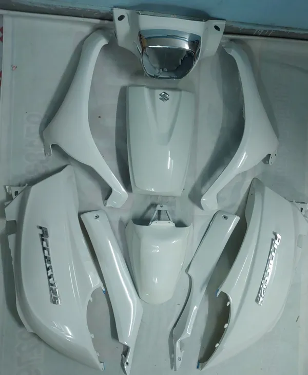 Full_Fiber_Body_Kit_For_Access125_New_Model_White