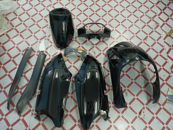 Full_Fiber_Body_Kit_For_Access_Old_Model_125Cc_Black
