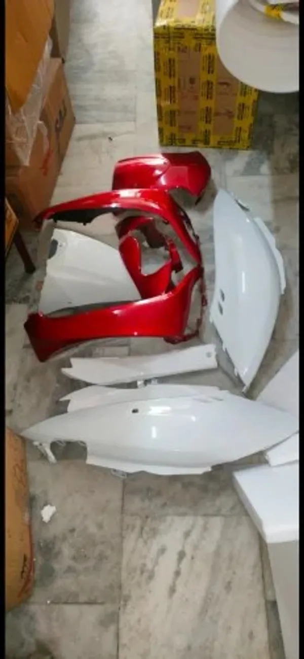 Full_Fiber_Body_Kit_For_Activa_110_T4_White_Red