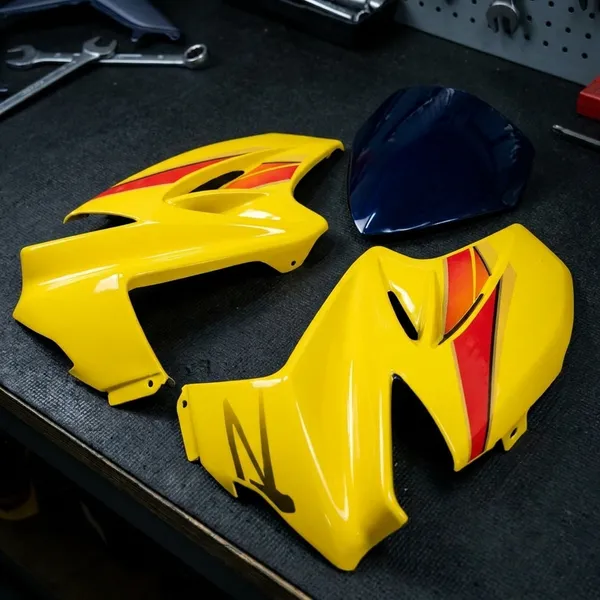 Full_Fiber_Body_Kit_For_Hero_Karizma_R_Nm_Yellow