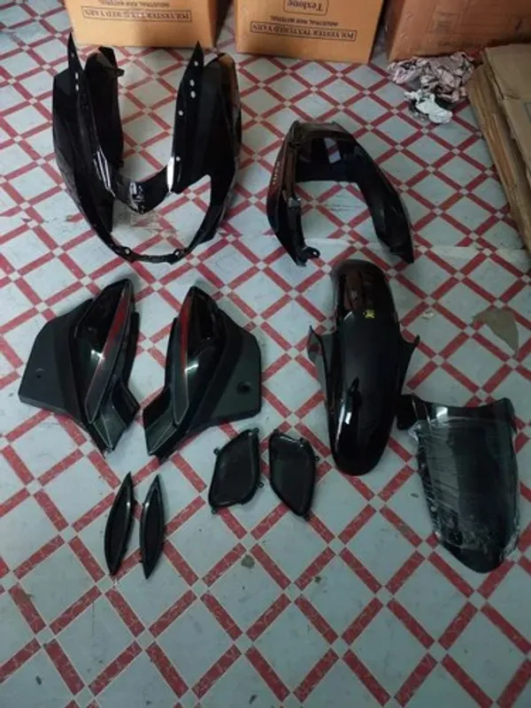 Full_Fiber_Body_Kit_For_Pulsar_220_Ug6_Black_Red