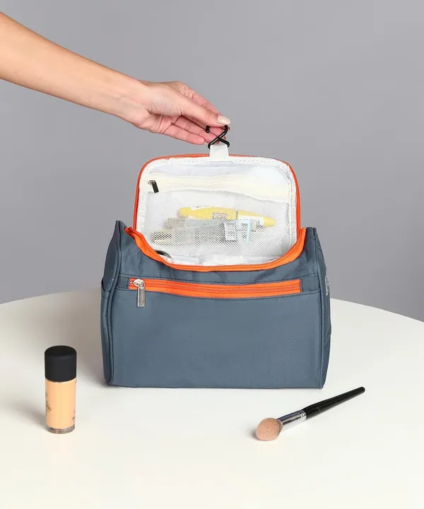 Makeup_Organizer_Portable_Toiletry_And_Skincare_Storage_Pouch_Zipper_Makeup_Case_For_Brushes_Cosmetics_And_Beauty_Essentials_Lightweight_Travel_Storage_Bag_Grey