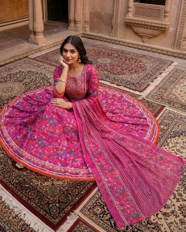Womens_Pink_Rayon_Floral_Printed_And_Embroidered_Kurti_Pant_Dupatta_Set_|_Ethnic_Wear_Kurta_Set