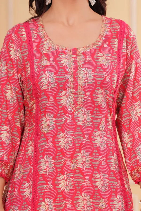 Womens_Coral_Pink_Rayon_Printed_And_Embroidered_Kurti_Pant_Dupatta_Set_|_Ethnic_Festive_Party_Wear_Kurta_Set_For_Women
