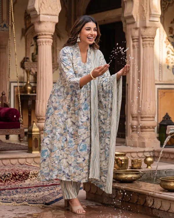 Womens_Grey_Floral_Printed_Rayon_Kurti_Pant_Dupatta_Set_With_Embroidered_Square_Neck_And_Gathered_Design