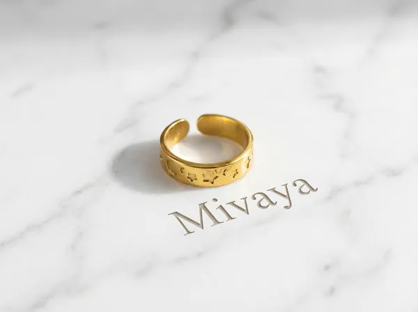 Celestial_Dreams_Gold_Stainless_Steel_Premium_Ring
