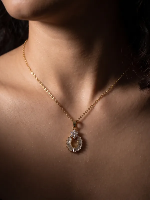 Lumina_Halo_Gold_Stainless_Steel_Premium_Necklace