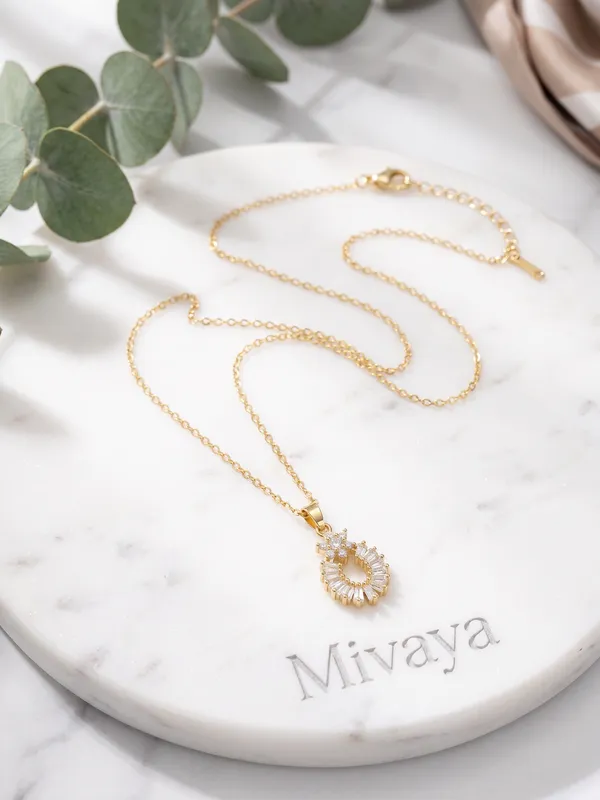 Lumina_Halo_Gold_Stainless_Steel_Premium_Necklace