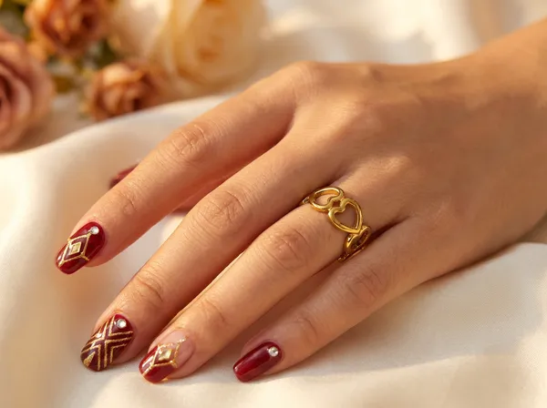 Eternal_Hearts_Gold_Stainless_Steel_Premium_Ring