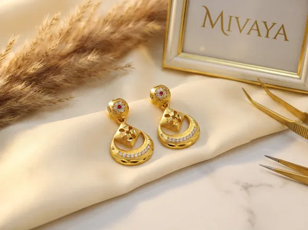 Heritage_Bloom_Gold_Stainless_Steel_Premium_Earrings