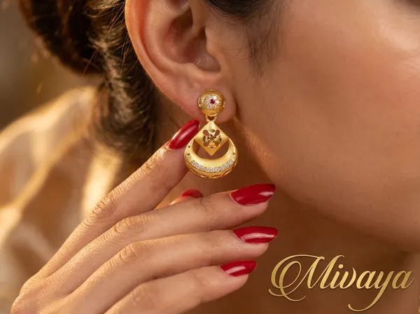 Heritage_Bloom_Gold_Stainless_Steel_Premium_Earrings