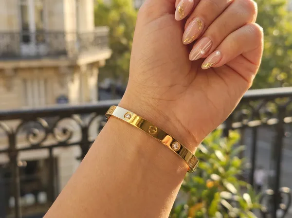Cartier_Luxe_Gold_Stainless_Steel_Premium_Bracelet