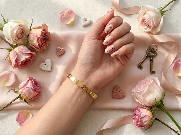 Cartier_Luxe_Gold_Stainless_Steel_Premium_Bracelet