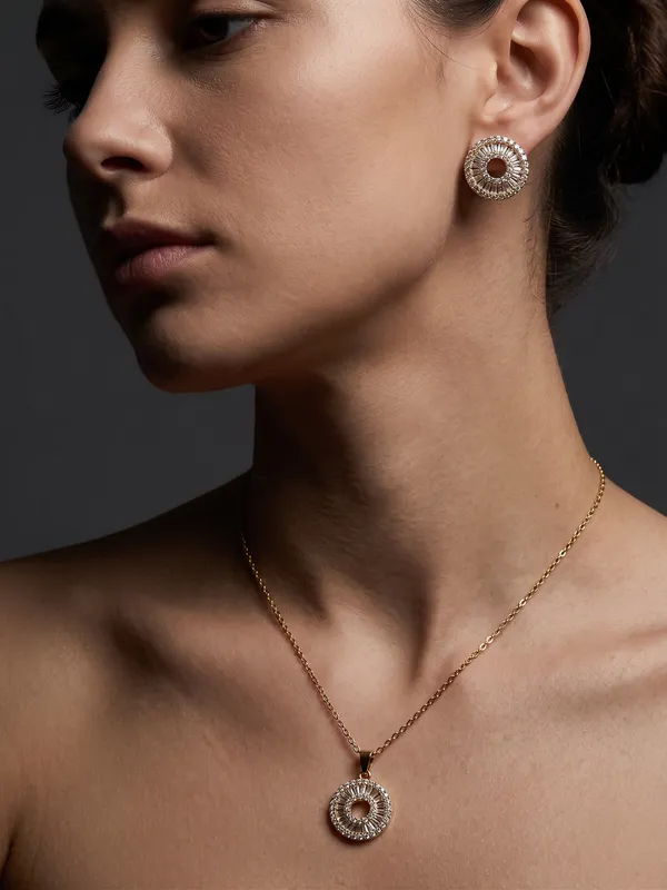 Aurelia_Halo_Gold_Stainless_Steel_Premium_Necklace_Set