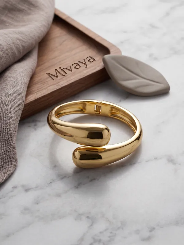 Aurelia_Wrap_Cuff_Gold_Stainless_Steel_Premium_Bracelet