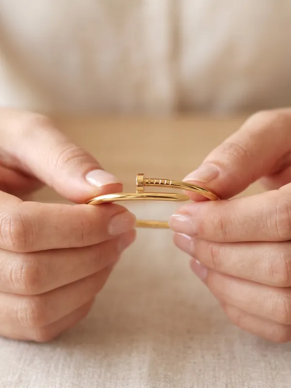 Infinity_Nail_Gold_Stainless_Steel_Premium_Bracelet