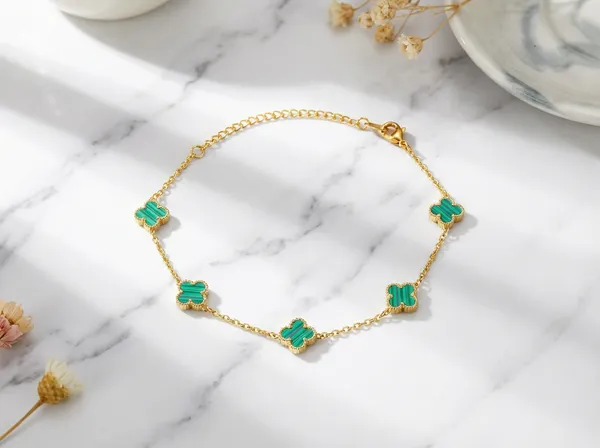 Emerald_Clover_Gold_Stainless_Steel_Premium_Bracelet