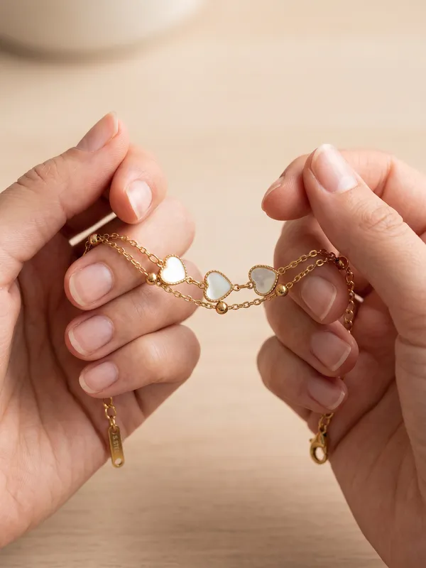 Veloura_Love_Gold_Stainless_Steel_Premium_Bracelet