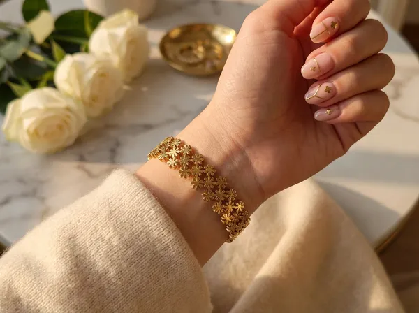 Blossom_Bloom_Gold_Stainless_Steel_Premium_Bracelet