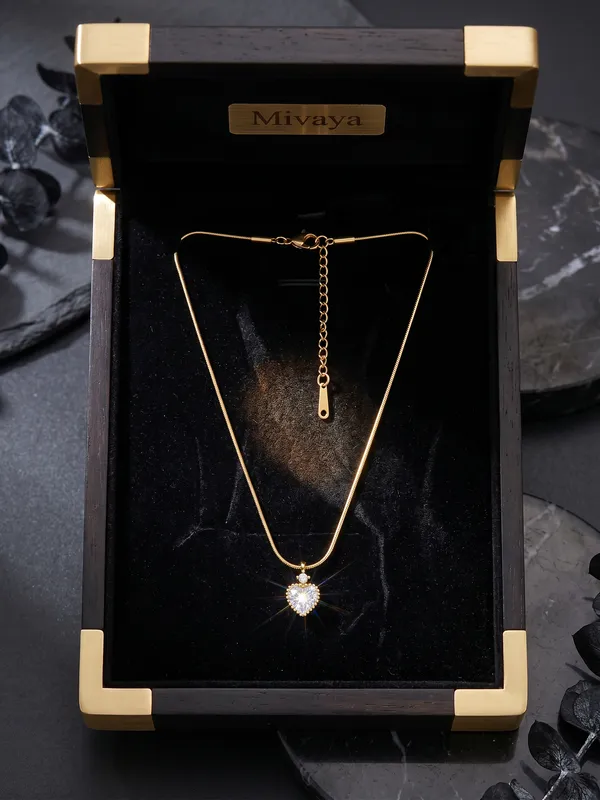 Eternal_Heart_Gold_Stainless_Steel_Premium_Necklace
