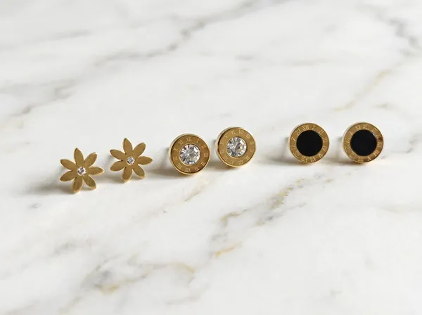 Noir_Roman_Gold_Stainless_Steel_Premium_Earrings
