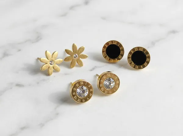 Noir_Roman_Gold_Stainless_Steel_Premium_Earrings
