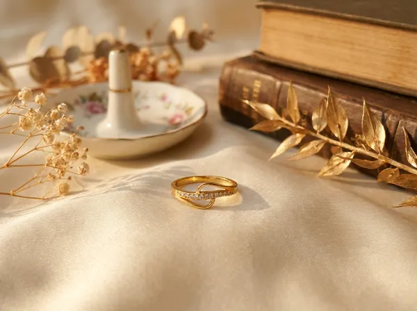 Luxe_Infinity_Gold_Stainless_Steel_Premium_Ring