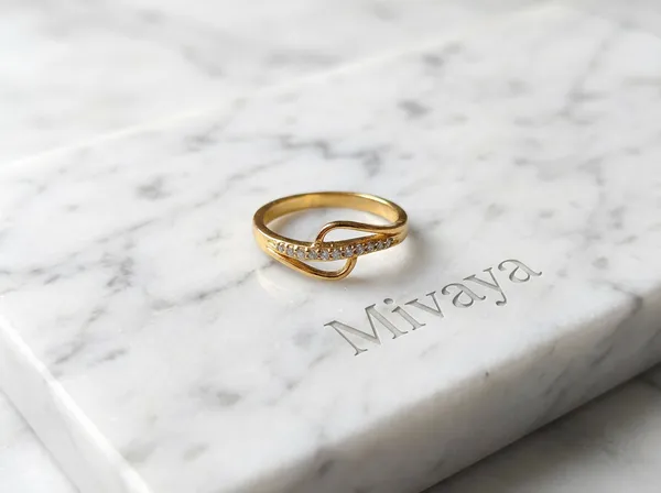 Luxe_Infinity_Gold_Stainless_Steel_Premium_Ring