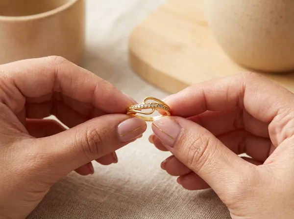 Luxe_Infinity_Gold_Stainless_Steel_Premium_Ring