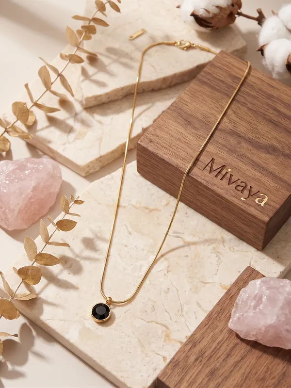 Onyx_Glow_Gold_Stainless_Steel_Premium_Necklace