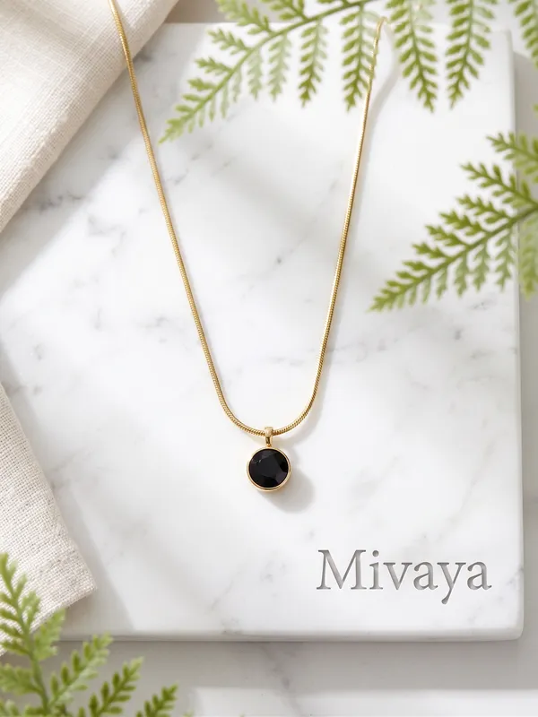 Onyx_Glow_Gold_Stainless_Steel_Premium_Necklace