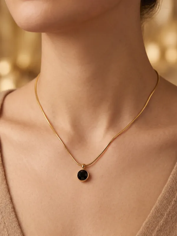Onyx_Glow_Gold_Stainless_Steel_Premium_Necklace