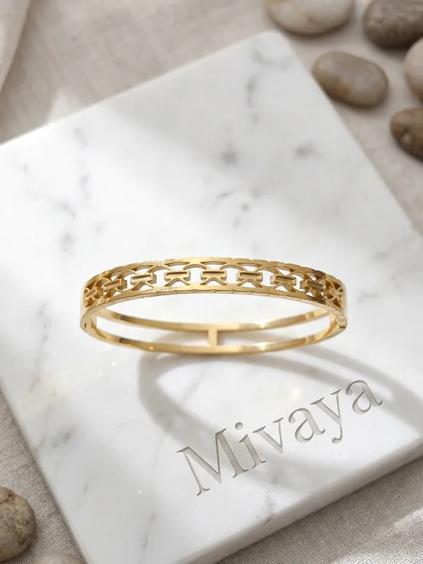 Golden_Trellis_Gold_Stainless_Steel_Premium_Bracelet