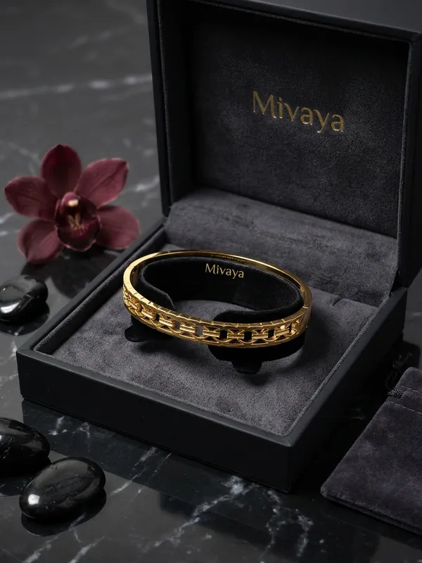 Golden_Trellis_Gold_Stainless_Steel_Premium_Bracelet