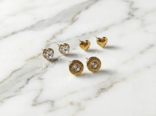 Amora_Heart_Gold_Stainless_Steel_Premium_Earrings