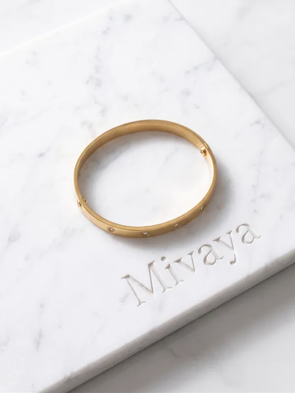 Cartier_Luxe_Gold_Stainless_Steel_Premium_Bracelet