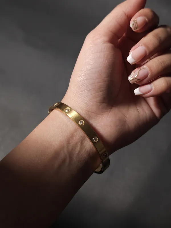 Cartier_Luxe_Gold_Stainless_Steel_Premium_Bracelet