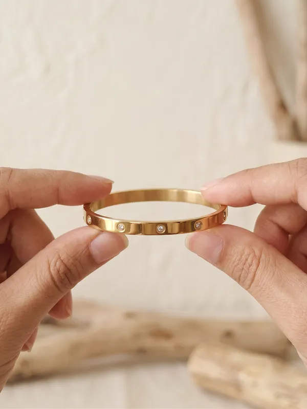 Cartier_Luxe_Gold_Stainless_Steel_Premium_Bracelet