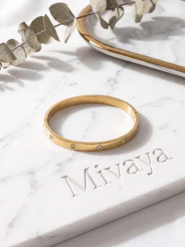 Cartier_Luxe_Gold_Stainless_Steel_Premium_Bracelet