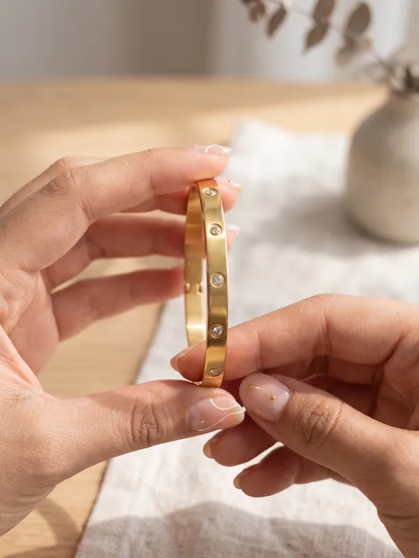 Cartier_Luxe_Gold_Stainless_Steel_Premium_Bracelet