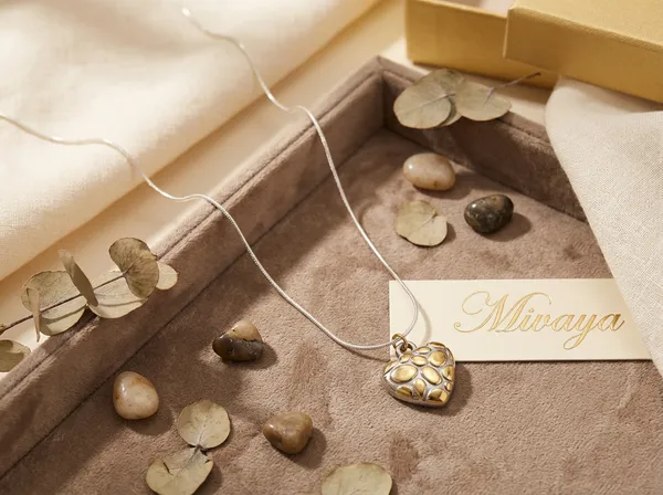 Luna_Mosaic_Heart_Gold_Stainless_Steel_Premium_Necklace