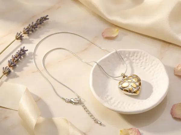 Luna_Mosaic_Heart_Gold_Stainless_Steel_Premium_Necklace