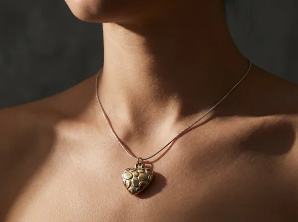 Luna_Mosaic_Heart_Gold_Stainless_Steel_Premium_Necklace