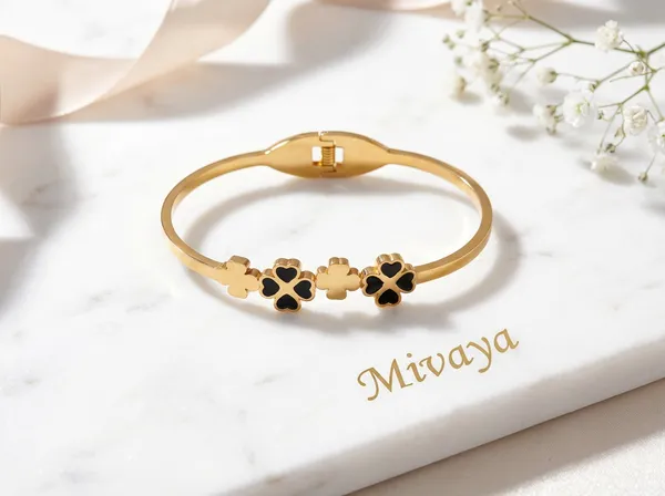 Eternal_Clover_Gold_Stainless_Steel_Premium_Bracelet