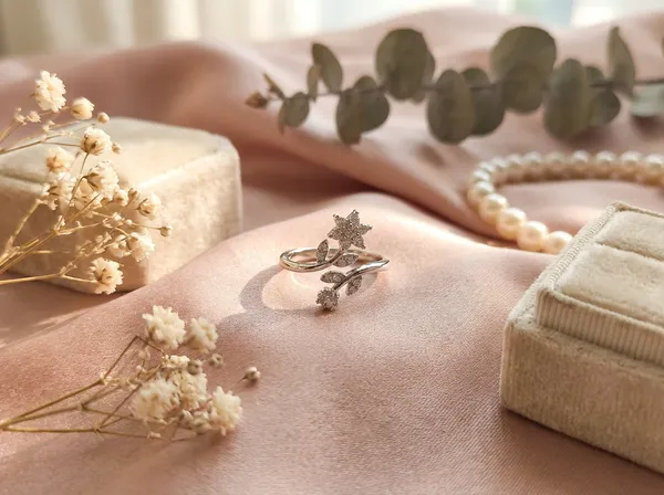 Ivy_Blossom_Silver_Stainless_Steel_Premium_Ring