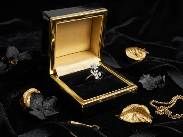Ivy_Blossom_Silver_Stainless_Steel_Premium_Ring