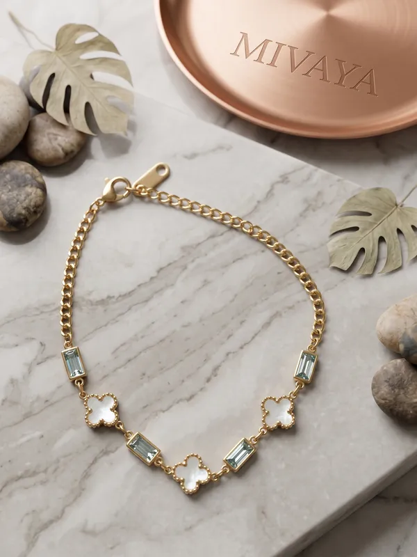 Clover_Luxe_Gold_Stainless_Steel_Premium_Bracelet