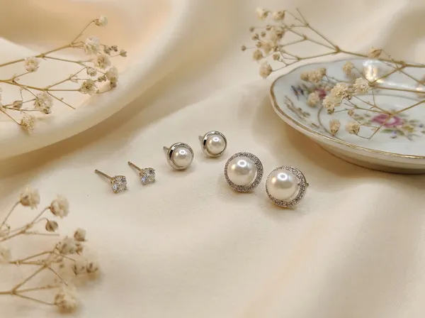 Pearl_Radiance_Trio_Silver_Stainless_Steel_Premium_Earrings