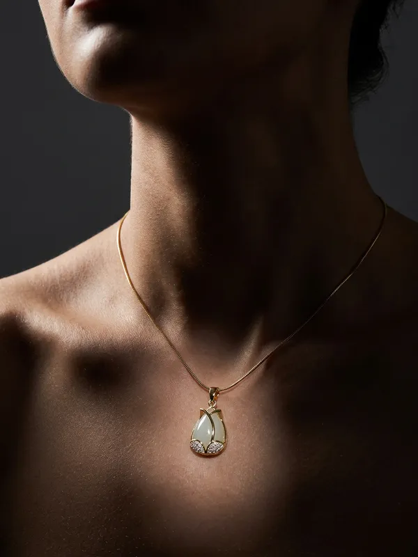 Ivory_Tulip_Gold_Stainless_Steel_Premium_Necklace